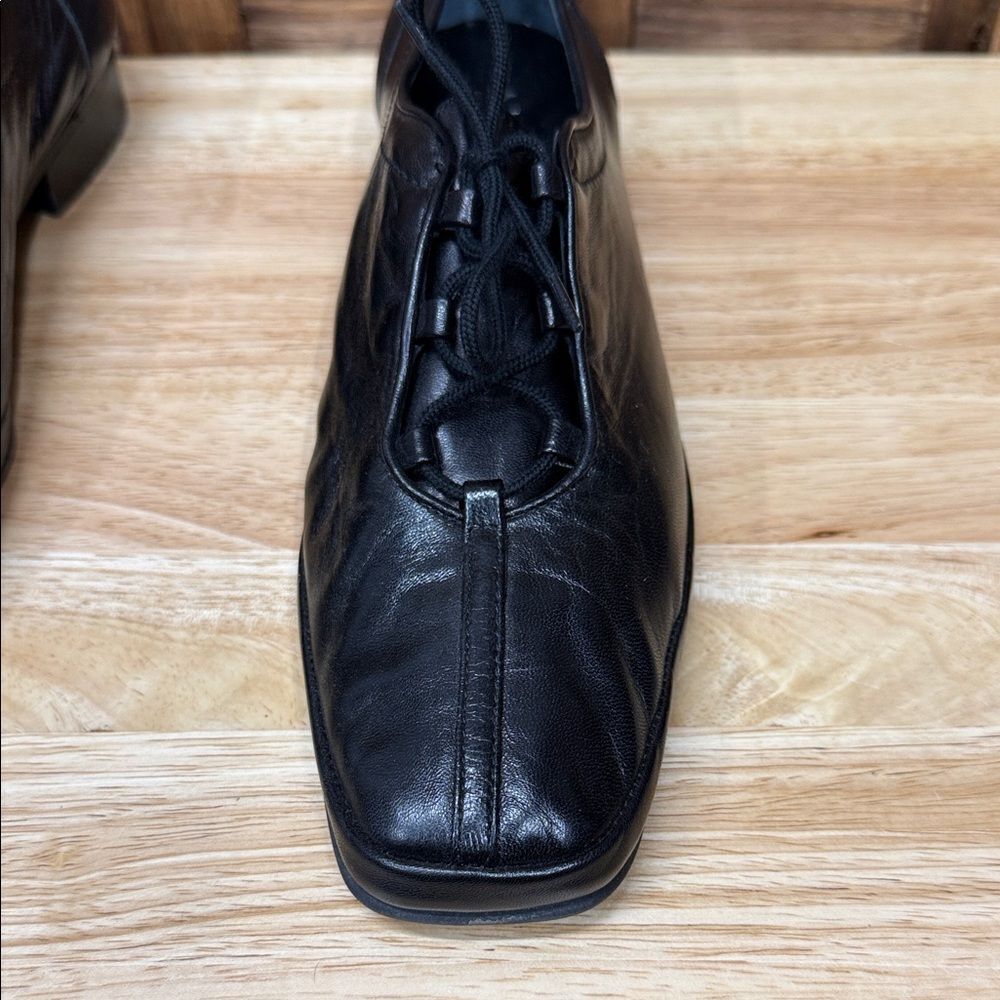 Amalfi Black Leather women’s Oxfords - Picture 2 of 5